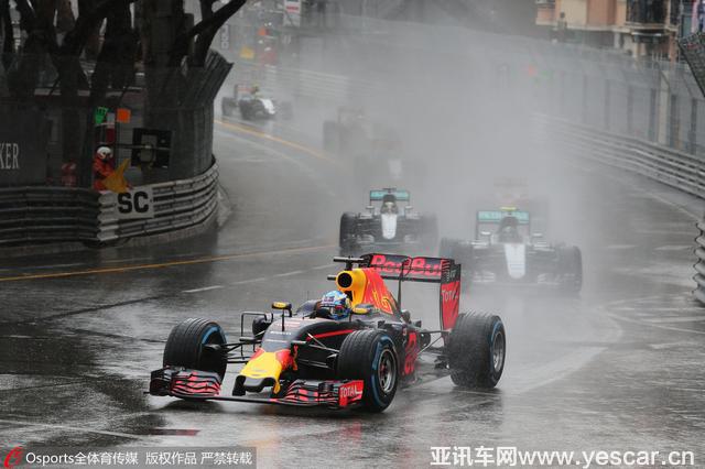 F1摩纳哥站：小汉摘赛季首冠 里卡多失误居亚